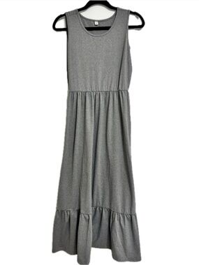 Sleeveless grey Midi Dress with Tiered Hem